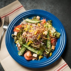 燻製豆腐と野菜の塩糀サラダ