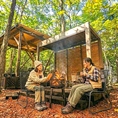 【ガーデン 離れ】全席アウトドア席となっております！他の席と離れ、空間が仕切られているので、絶景の森林ビューを独り占め。