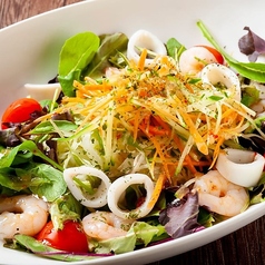 シーフードサラダ