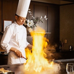 【完全個室】シェフが目の前で焼くライブキッチン。お問い合わせはお店まで