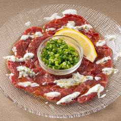 馬肉のカルパッチョ