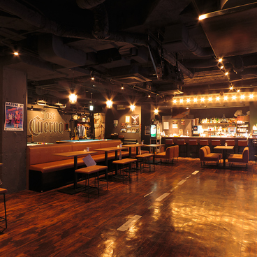 ダーツ＆ダイニングバー HideOut ハイドアウト 池袋駅前店の雰囲気1