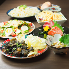 産地直送の新鮮素材を活かし、ひと手間加えた創作料理。