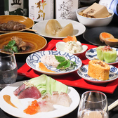 広々とした空間は、家族での食事にぴったり！しっかりとした換気が行われているので、安心して過ごせます☆ また、テーブルや椅子など、頻繁に触れる場所の消毒も徹底していますので、快適にお食事が楽しめるのが魅力です！笑顔溢れるひとときをお過ごしください◎