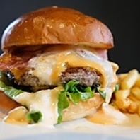 バンズは松戸の有名なzopfツオップから仕入れてます♪