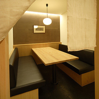 使い勝手の良い半個室を完備