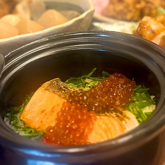 いくらと焼き鮭の土鍋ごはん