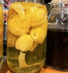 国産レモンにこだわった自家製レモンサワー！