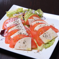 トマトカプレーゼ