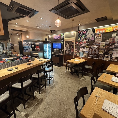 “ちょうどいい気軽な贅沢”をコンセプトとする居酒屋。旬魚とお酒をご堪能ください。