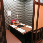 個室利用できるテーブル席は接待や食事会にも最適です