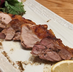 天草大王もも肉の黒こしょう焼き　ポルチーニソース