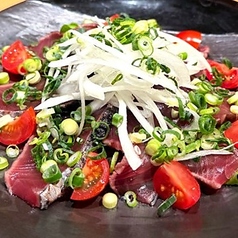 薬味たっぷり初鰹の塩たたき