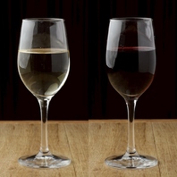 会員ステッカーご提示でグラスワインがいつでも299円!?