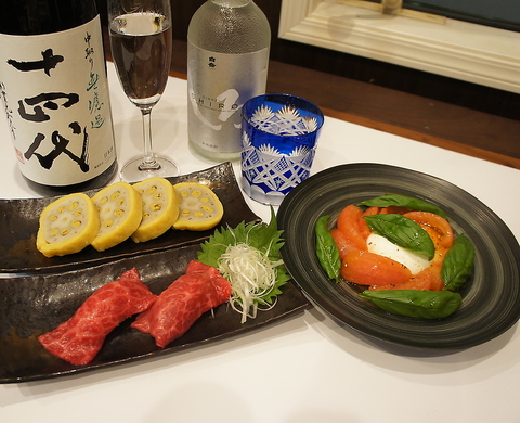 当店自慢の黒毛和牛の肉寿司と熊本名物・からし蓮根。日本酒・焼酎も各種ございます！