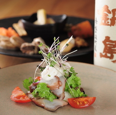 お酒に合うこだわりの逸品をそろえています。