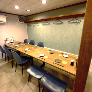 ビストロ馬四郎 梅田店の雰囲気1