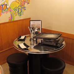 4名様丸テーブル