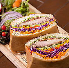 チキンエッグサンドイッチ