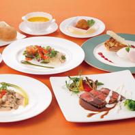 季節の食材を使った本格フレンチ