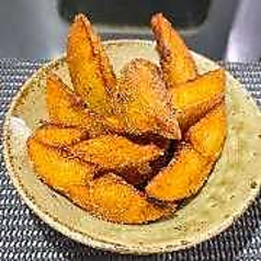 スパイスフライドポテト