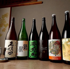 厳選地酒や本格焼酎を取り揃えてます