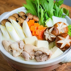 「選べる鍋スープで楽しむ！2時間食べ飲み放題プラン」の写真