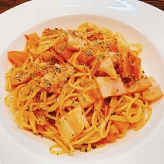 ベーコンとトマトのパスタ