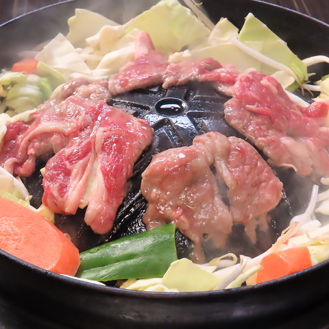 上質なお肉とお酒を嗜む、大人の隠れ家へようこそ
