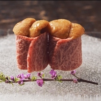 生や炙りの肉寿司