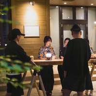 【テラス席完備！自然と調和した店内空間】