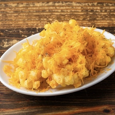 北海道産とうもろこしのフリット　ミモレットチーズがけ