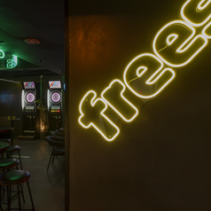 frees フリース 神戸三宮店の特集写真