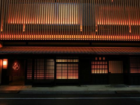 【掘りごたつ式個室が人気】ゆったりとした空間で本場の京料理をご堪能ください。