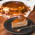 料理メニュー写真&nbsp;COWRITE COFFEEのバスケチーズケーキ(プレーン/ほうじ茶/アールグレイ/月限定)