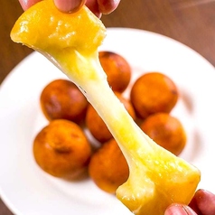 韓国・SNSで話題のチーズボールも当店で体感可能!