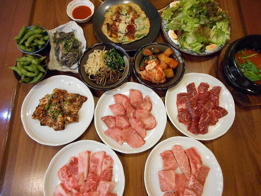 上質なお肉をお腹いっぱいに飲み放題120分付き5200円焼肉コース