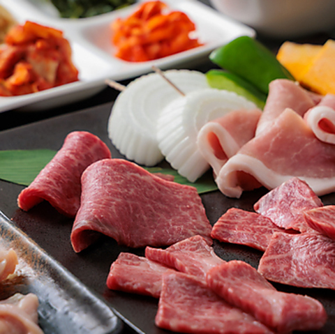 ブランド牛の神戸牛をはじめ多彩なお肉をリーズナブルな価格で気軽に楽しめるお店です
