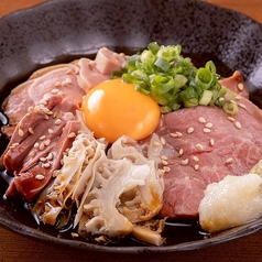 肉酒場 とろっと 新宿三丁目店の特集写真