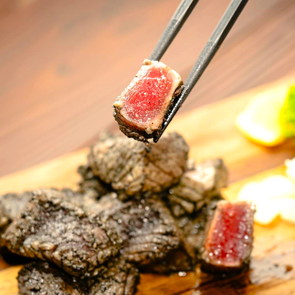 ゴロゴロ肉鰹の炭火焼