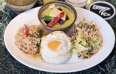 チキンガパオ+グリーンカレー