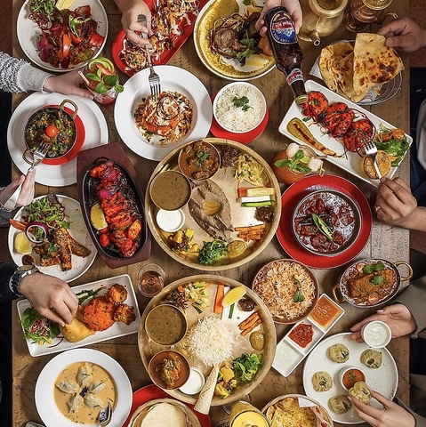 『特製スパイス揚げたて唐揚げ/サラダ等食べ放題プラン』全7品2時間飲み放題付3,000円