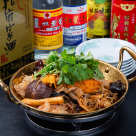 当店名物「麻辣湯」をはじめ多彩な料理をご用意！