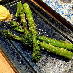 茎ブロッコリーの炭焼き
