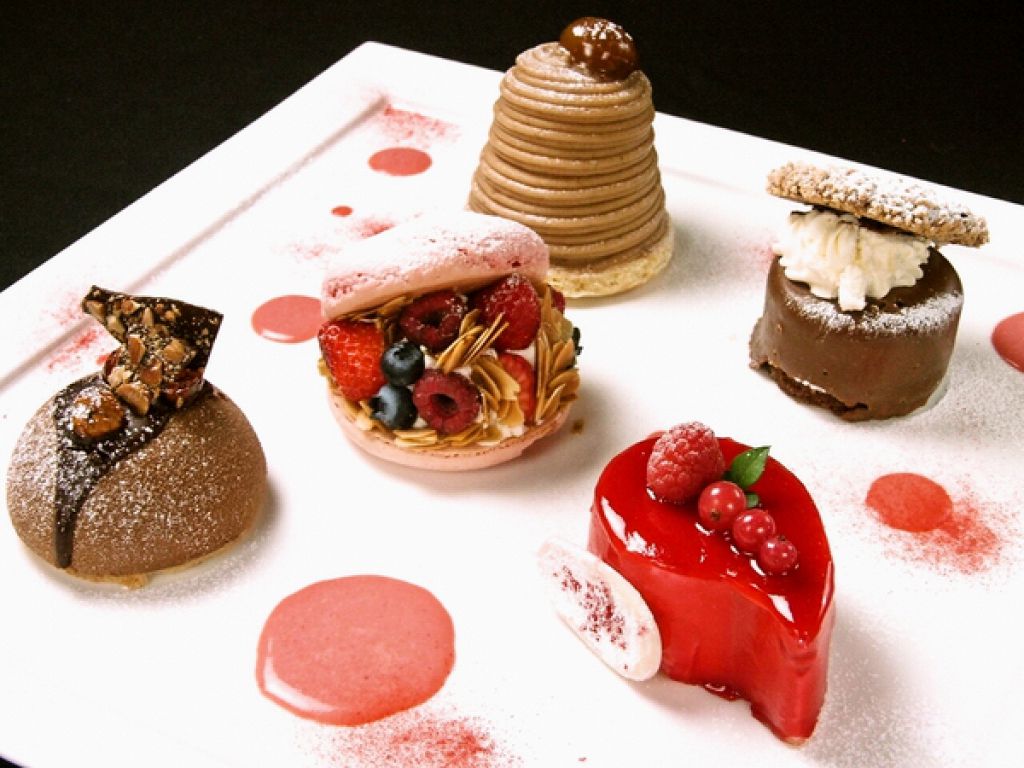 食後には自慢のデザート♪スイーツ充実！※仕入れにより変更あり。