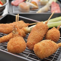 50種類以上の本場串カツ♪本場の甘口ソース♪