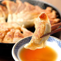 【絶品！鉄鍋餃子】一度食べたら病みつきに！