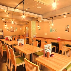 2名様用のテーブル席！2席のご用意なのでデートでのご利用の際にはお早目にご予約をお願いいたします♪