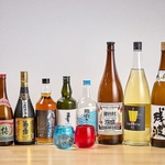 泡盛をはじめとした沖縄ならではのお酒を豊富にご用意しています！ぜひ料理に合わせてお楽しみあれ♪