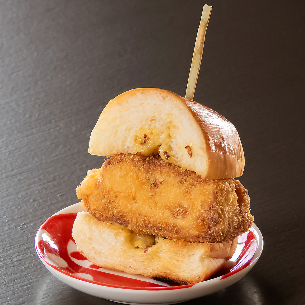 毎月のメニューはオーナーのこだわりが詰まった創意工夫満載の料理が魅力の月替わりメニューも人気！